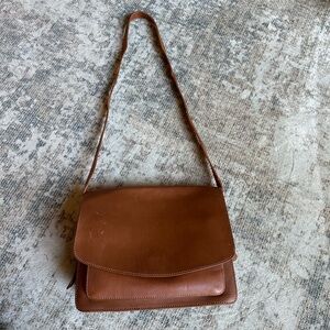 & Other Stories Leather‎ Saddle Stitch Messenger Crossbody Shoulder
Cognac Brown